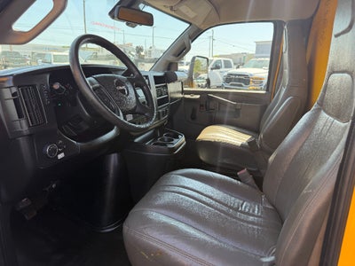 2020 GMC Savana Cutaway Work Van