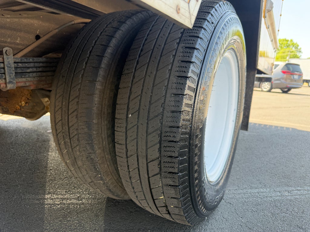 2020 GMC Savana Cutaway Work Van