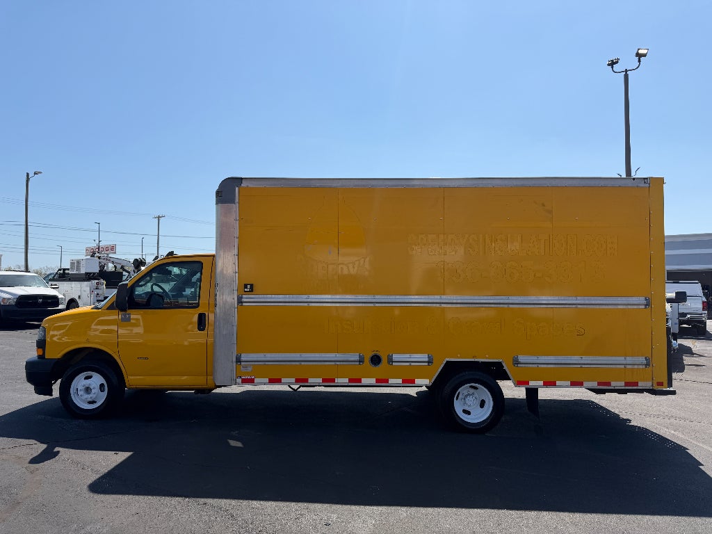 2020 GMC Savana Cutaway Work Van