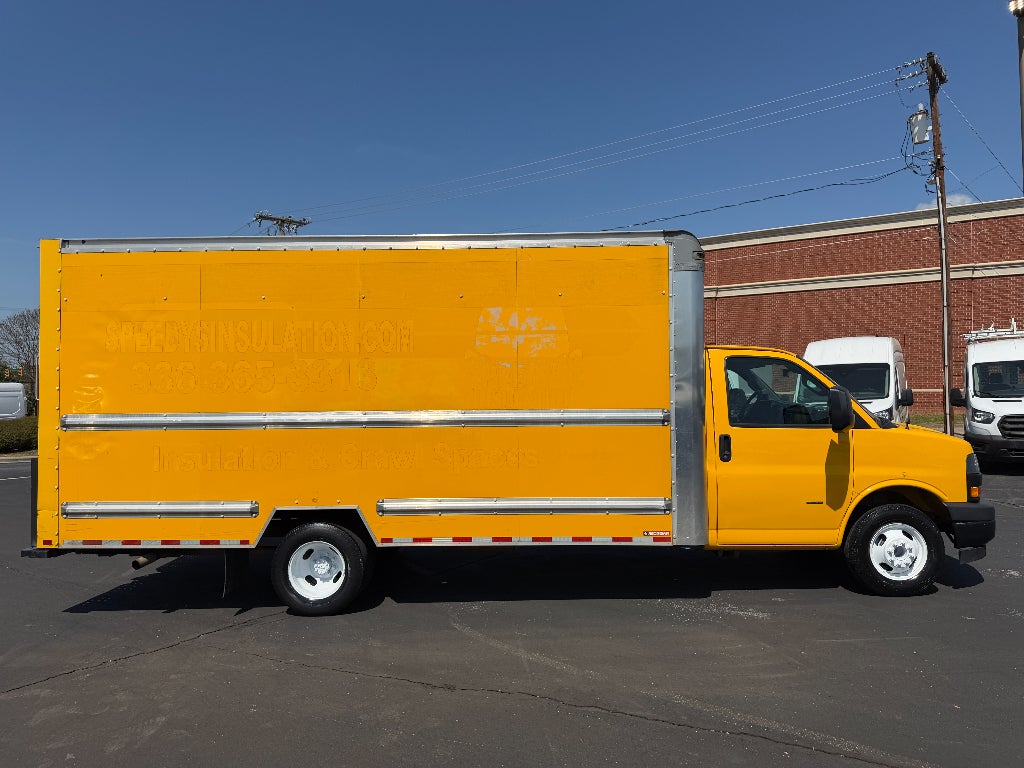 2020 GMC Savana Cutaway Work Van