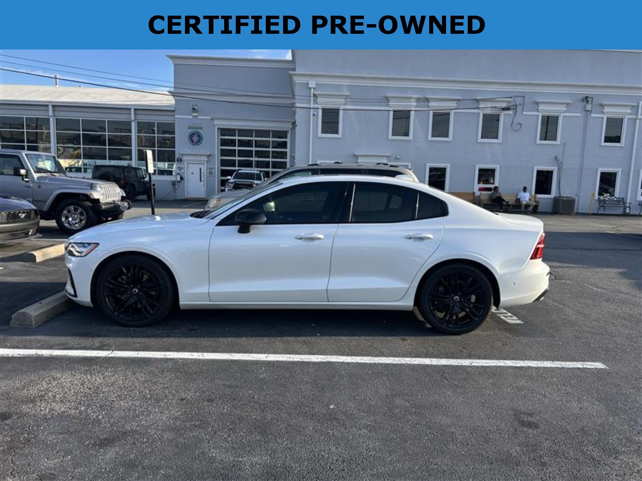 2024 Volvo S60 B5 Plus Black Edition