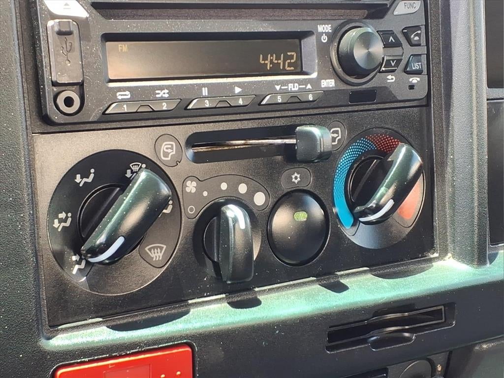 2023 Isuzu NPR XD Base