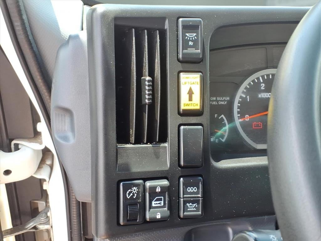 2023 Isuzu NPR XD Base