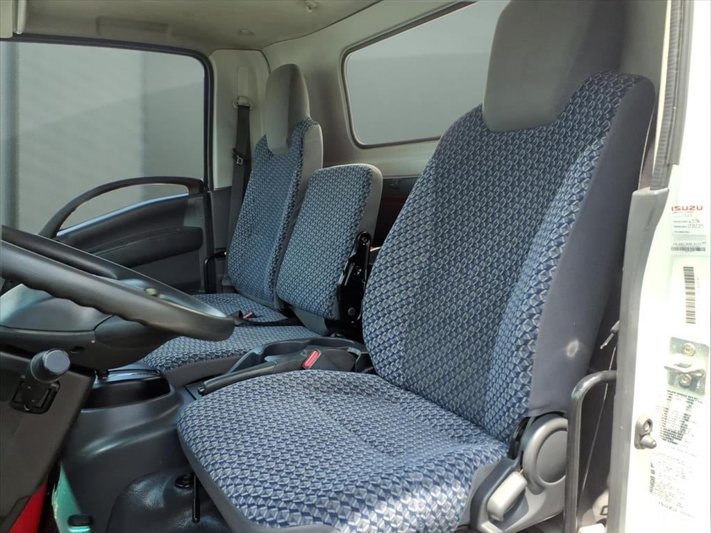 2023 Isuzu NPR XD Base