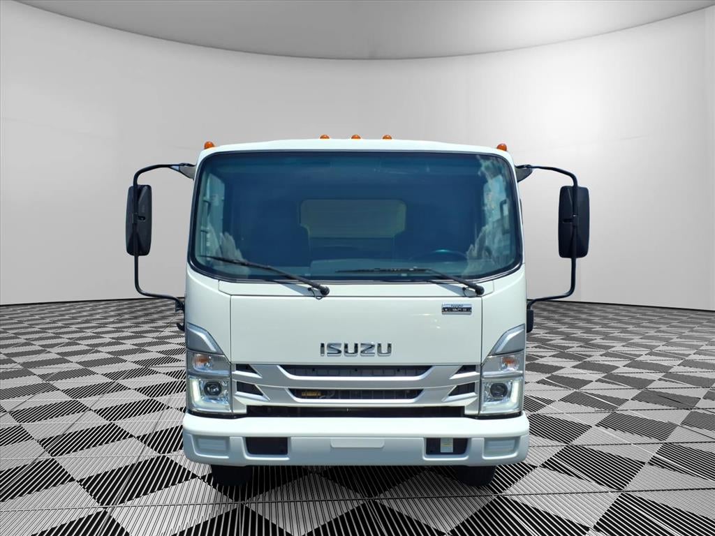 2023 Isuzu NPR XD Base