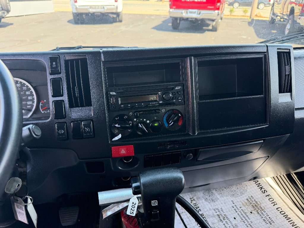 2023 Isuzu NPR XD Base