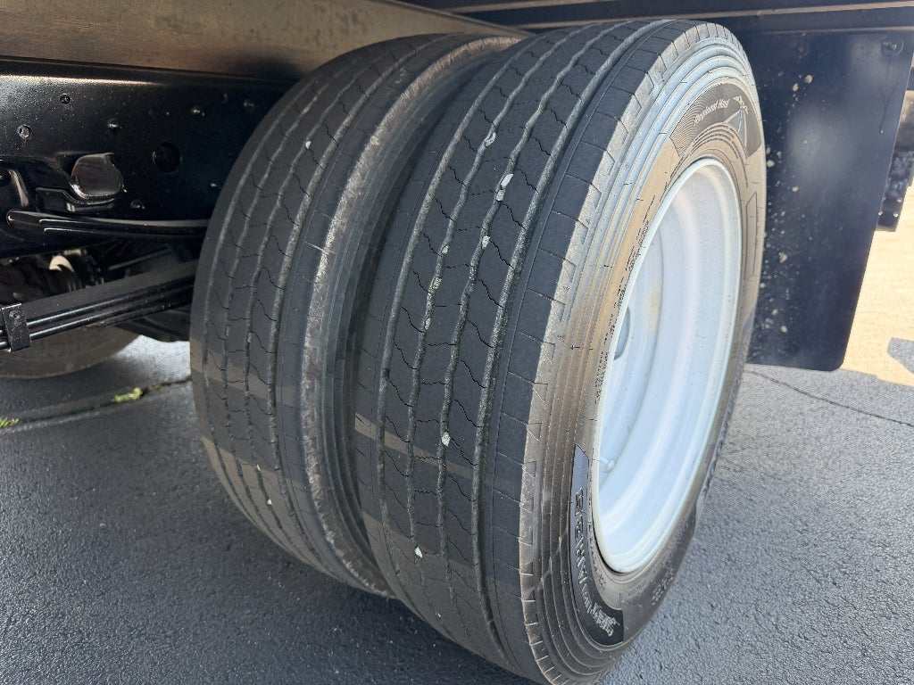 2023 Isuzu NPR XD Base