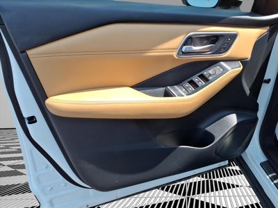 2021 Nissan Rogue Platinum FWD
