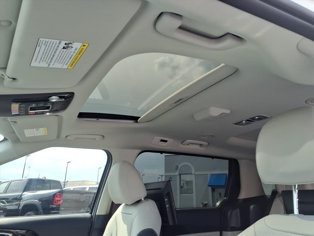 2025 Kia Carnival SX Prestige