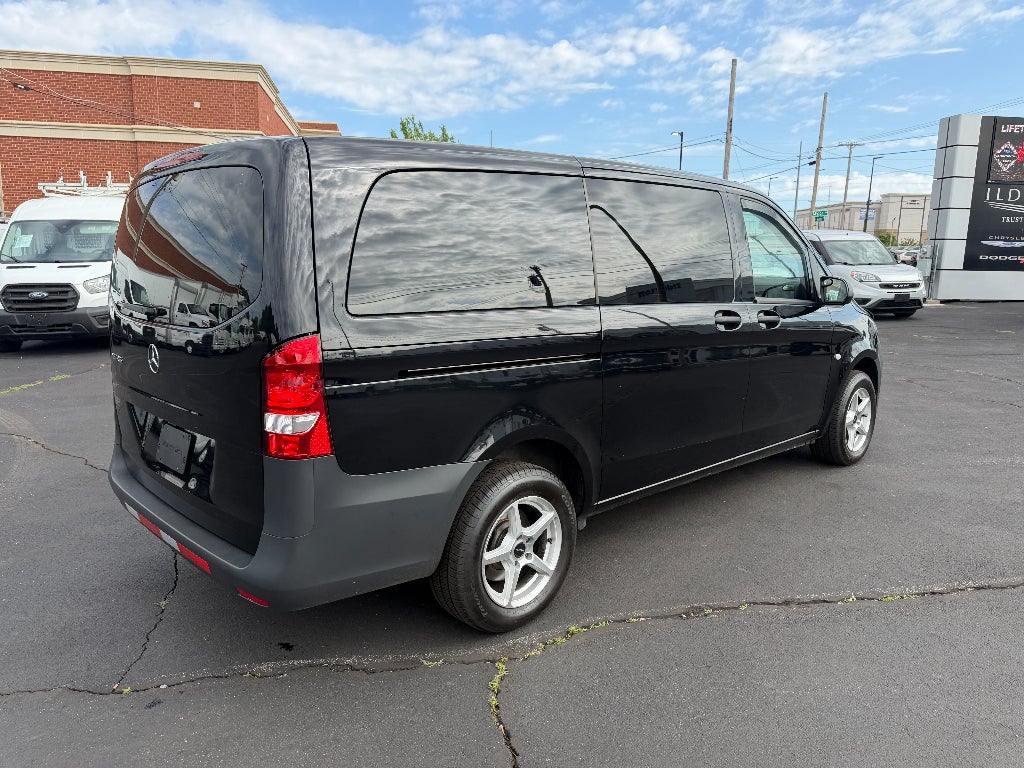 2023 Mercedes-Benz Metris Base