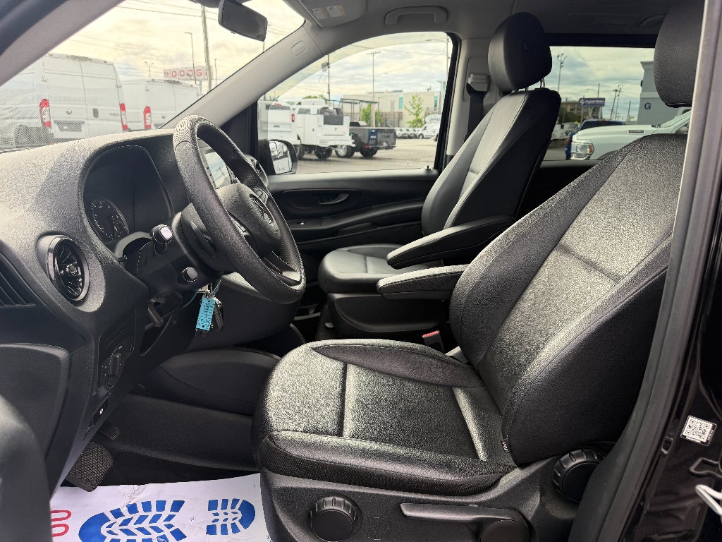 2023 Mercedes-Benz Metris Base