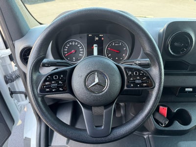 2024 Mercedes-Benz Sprinter 2500 Standard Roof 4-Cyl Diesel HO