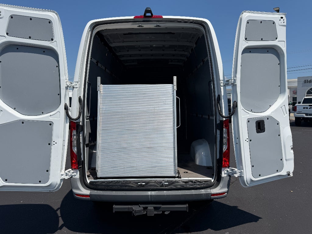 2024 Mercedes-Benz Sprinter 2500 Standard Roof 4-Cyl Diesel HO