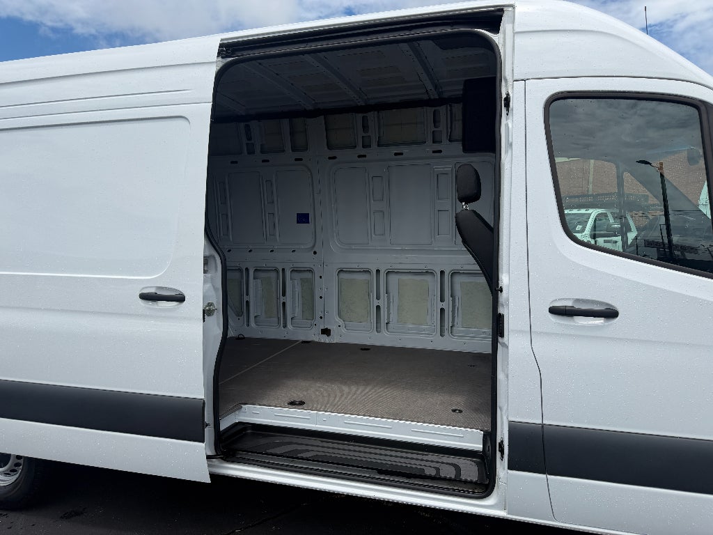 2025 Mercedes-Benz Sprinter 2500 High Roof 4-Cyl Diesel