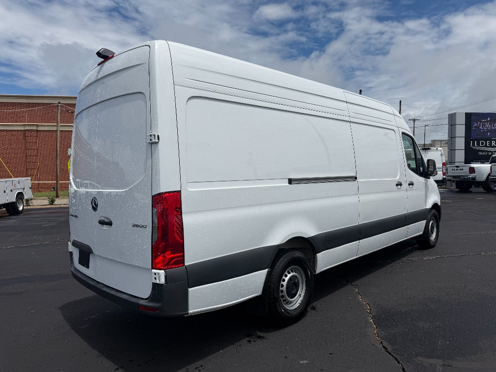 2025 Mercedes-Benz Sprinter 2500 High Roof 4-Cyl Diesel