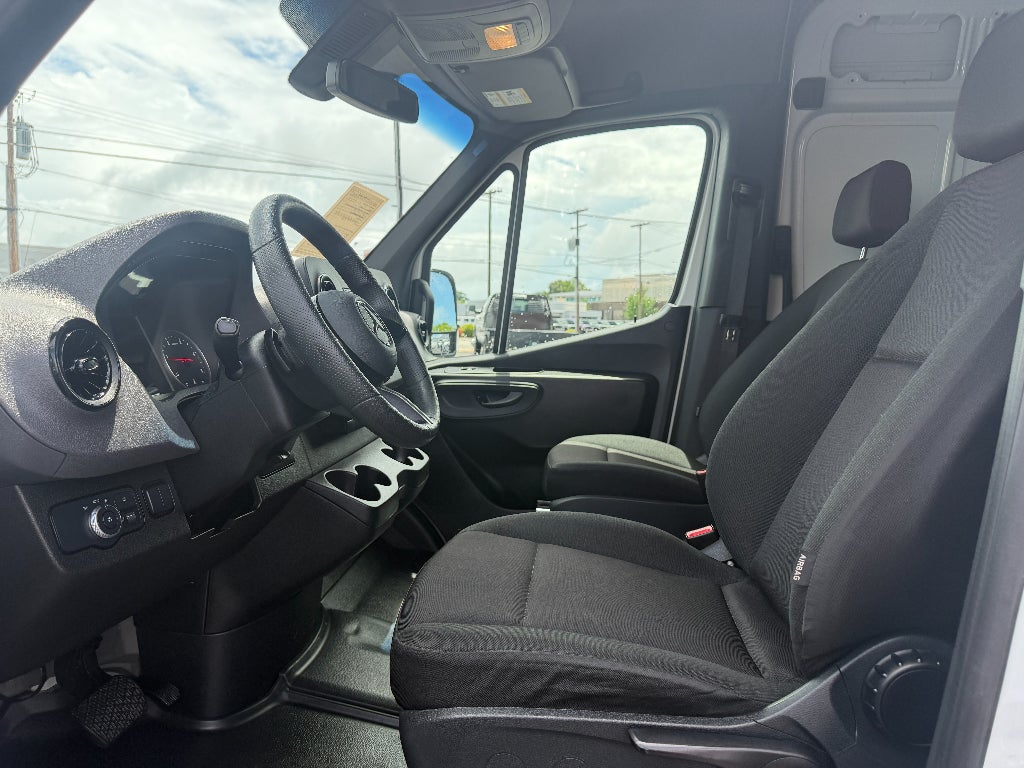 2025 Mercedes-Benz Sprinter 2500 High Roof 4-Cyl Diesel