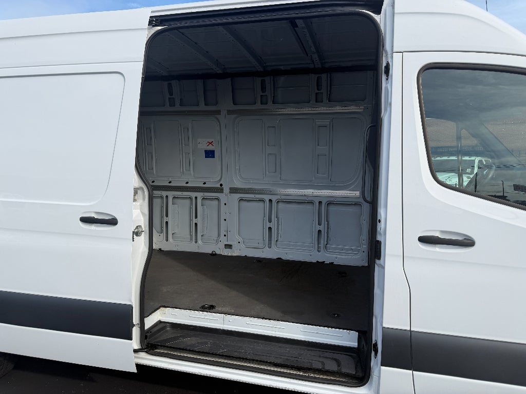 2023 Mercedes-Benz Sprinter 2500 High Roof 4-Cyl Diesel HO