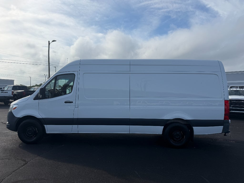 2023 Mercedes-Benz Sprinter 2500 High Roof 4-Cyl Diesel HO