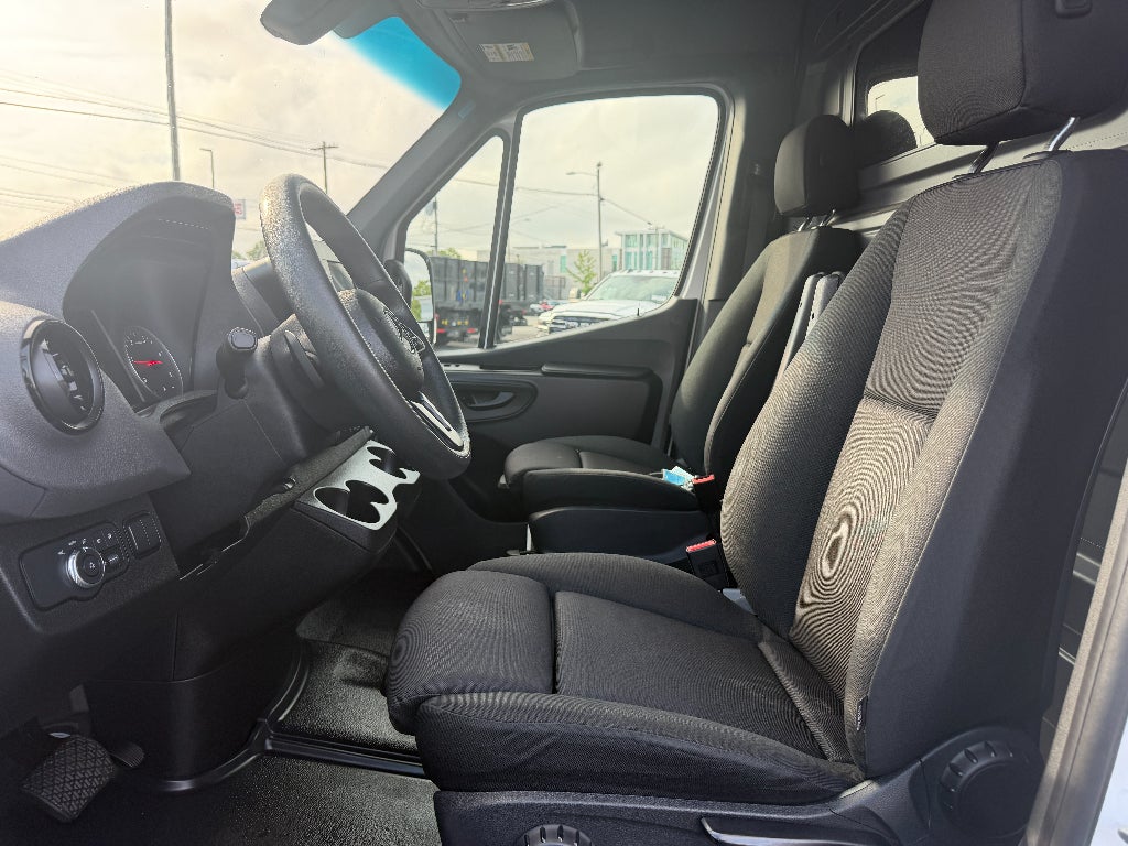 2023 Mercedes-Benz Sprinter 2500 High Roof 4-Cyl Diesel HO