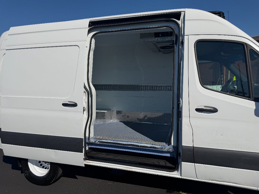 2022 Mercedes-Benz Sprinter 3500 Standard Roof I4