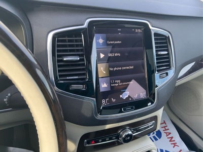 2016 Volvo XC90 T6 Momentum