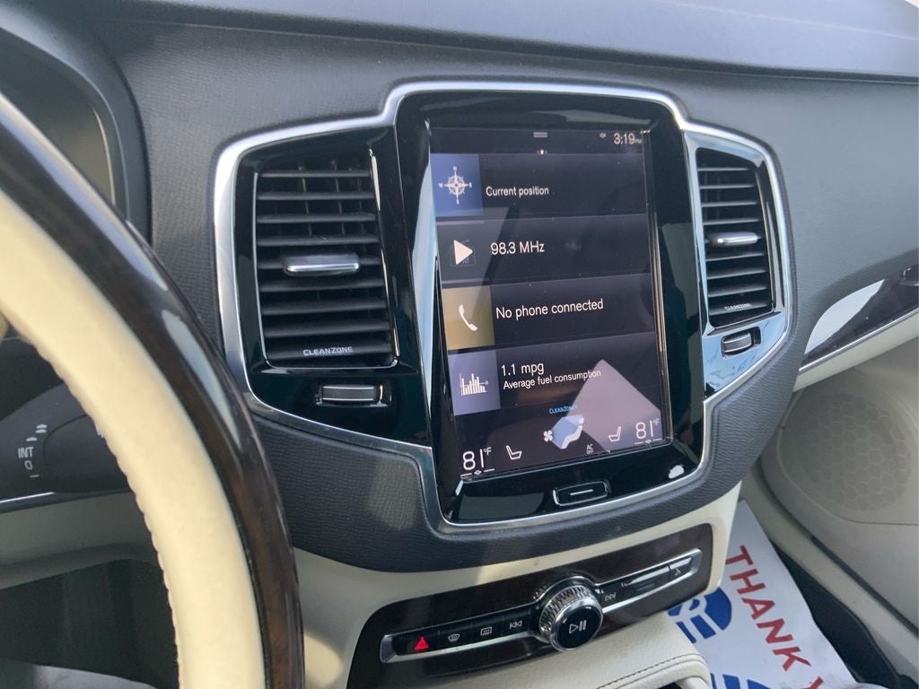 2016 Volvo XC90 T6 Momentum