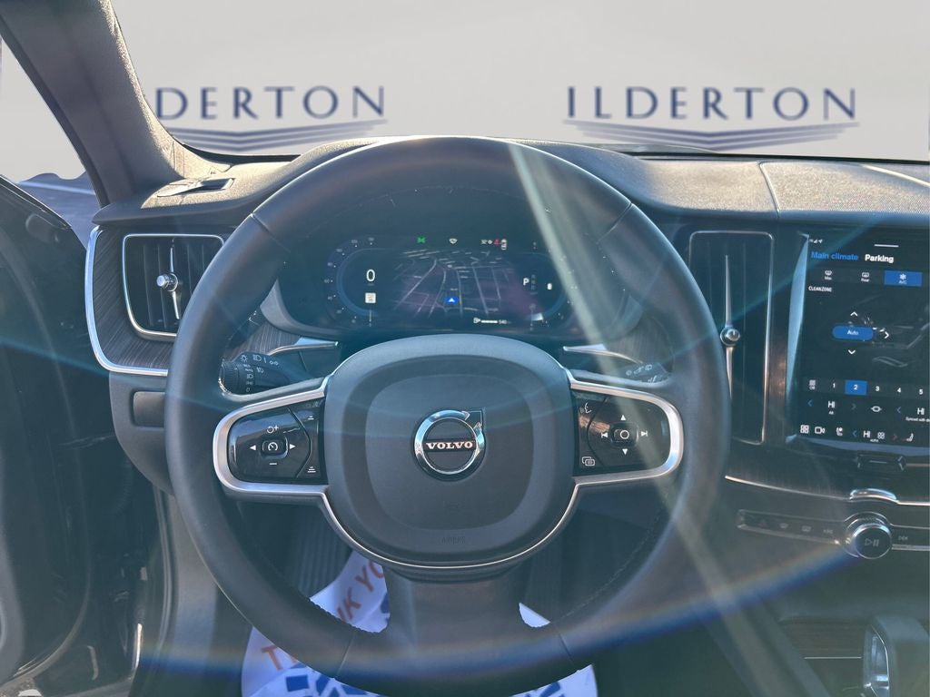 2023 Volvo XC60 B5 Plus Bright Theme