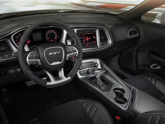 Interior of Dodge RAM SRT