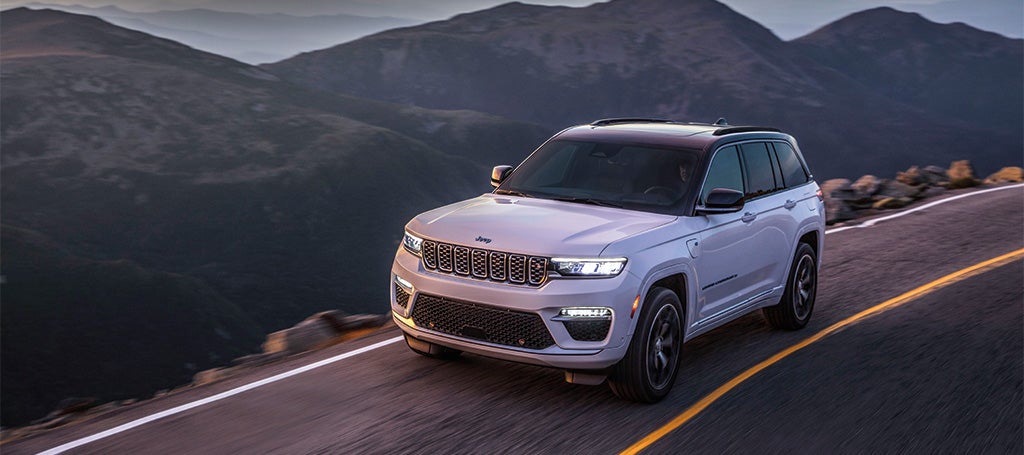 Jeep Grand Cherokee Summit in White